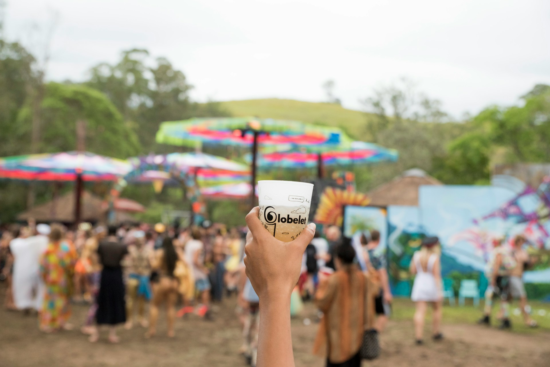 Vaso reutilizable en un festival